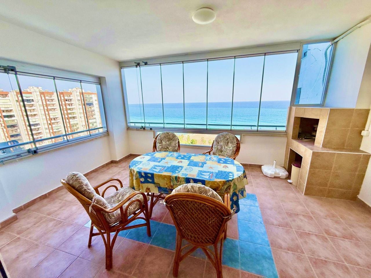 Квартира в Мерсине, Турция, 180 м² - фото 1