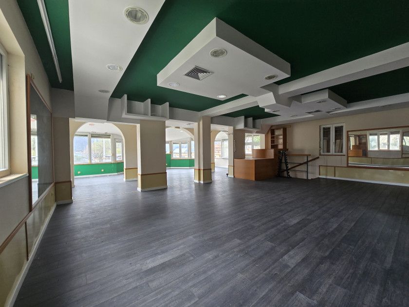 Офис в Доброте, Черногория, 268 м² - фото 3