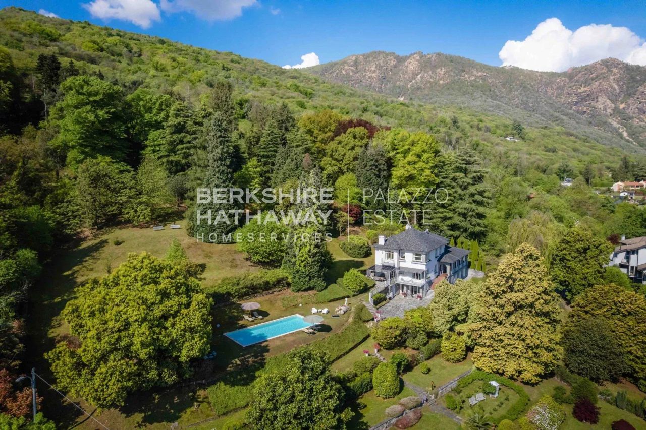 Вилла в Бавене, Италия, 600 м² - фото 1