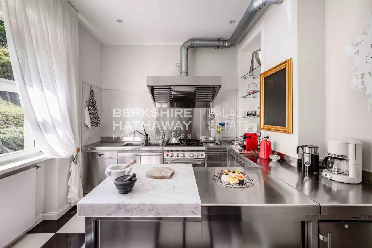 Вилла в Бавене, Италия, 600 м² - фото 11