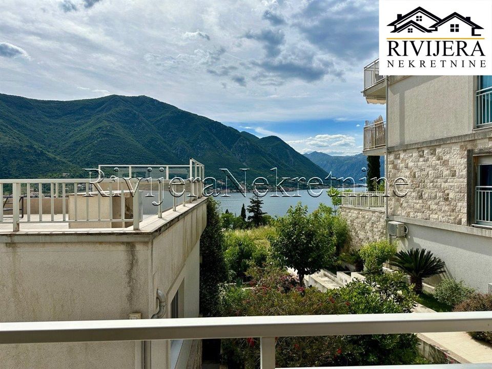 Квартира в Доброте, Черногория, 50 м² - фото 2