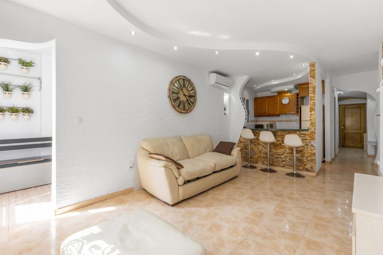 Квартира в Торревьехе, Испания, 70 м² - фото 2