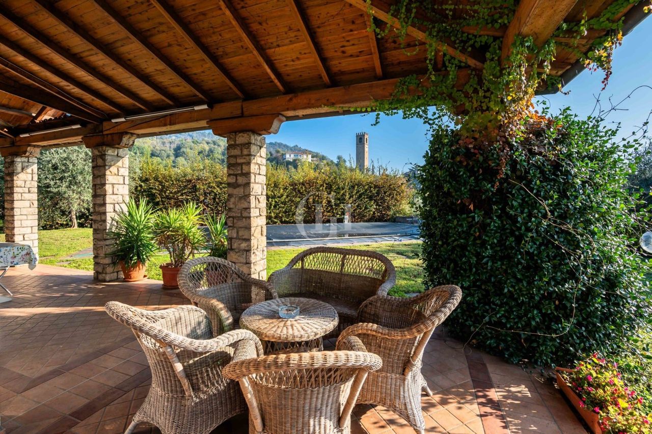 Вилла у озера Изео, Италия, 230 м² - фото 7