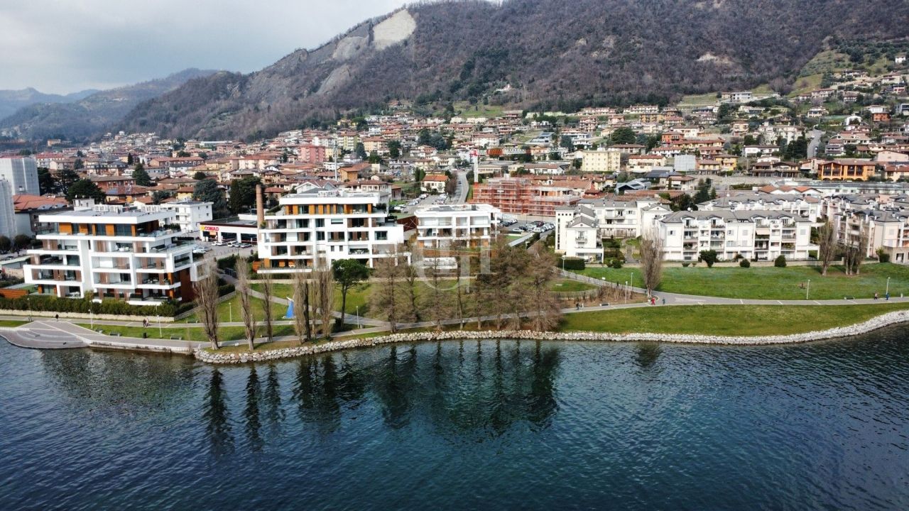 Апартаменты у озера Изео, Италия, 140 м² - фото 7