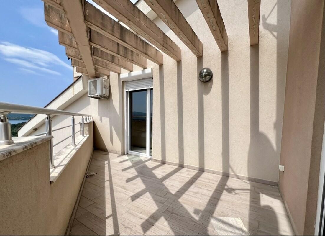 Квартира в Тивате, Черногория, 110 м² - фото 5