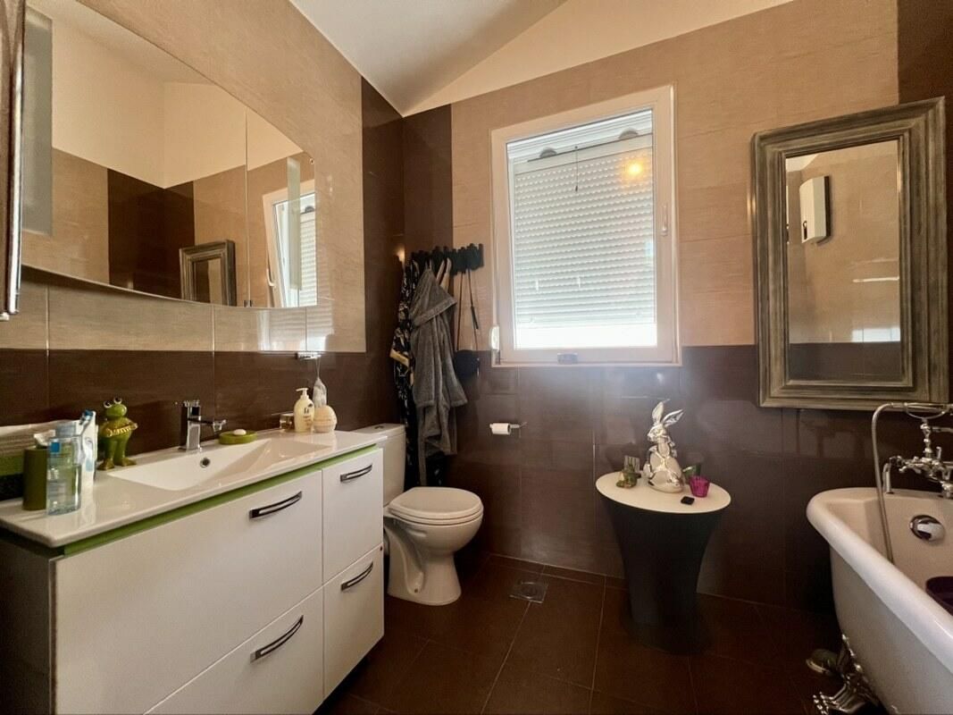 Квартира в Тивате, Черногория, 110 м² - фото 7