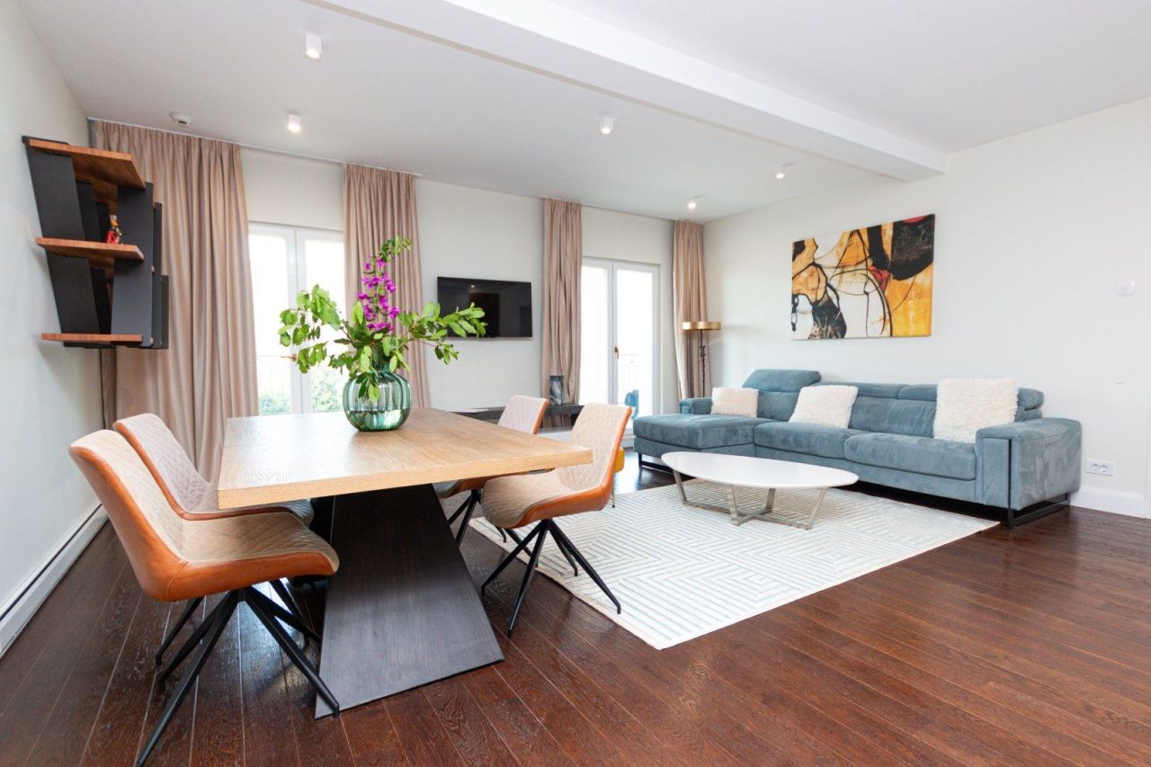 Квартира в Херцег-Нови, Черногория, 158.3 м² - фото 3