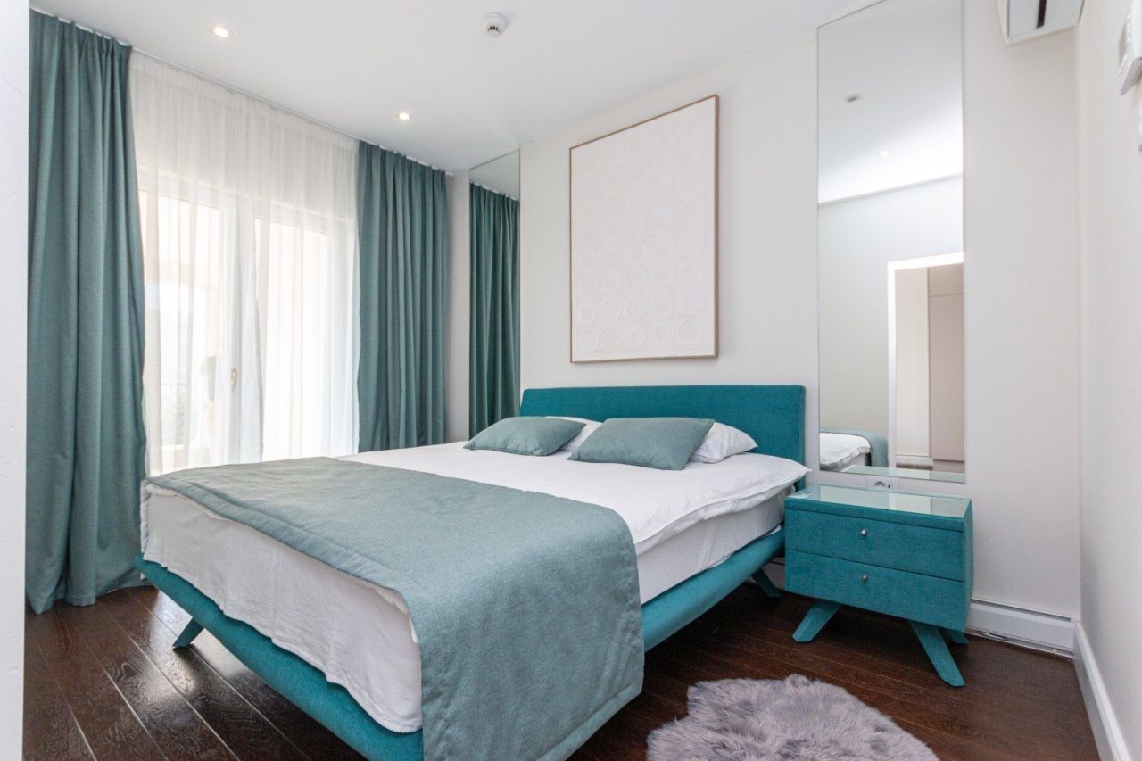 Квартира в Херцег-Нови, Черногория, 158.3 м² - фото 7