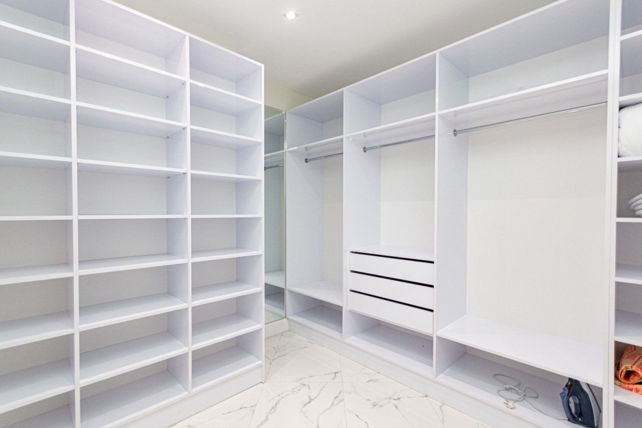 Квартира в Херцег-Нови, Черногория, 158.3 м² - фото 9