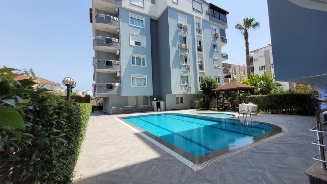 Квартира в Анталии, Турция, 90 м² - фото 1