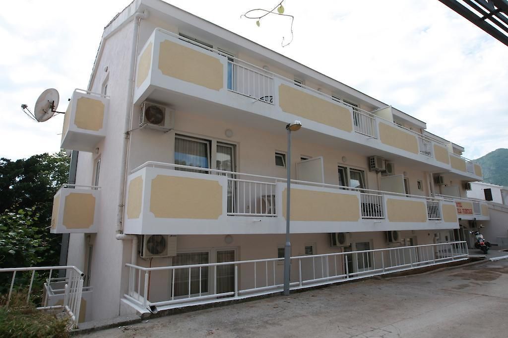 Отель, гостиница в Будве, Черногория, 1 100 м² - фото 1