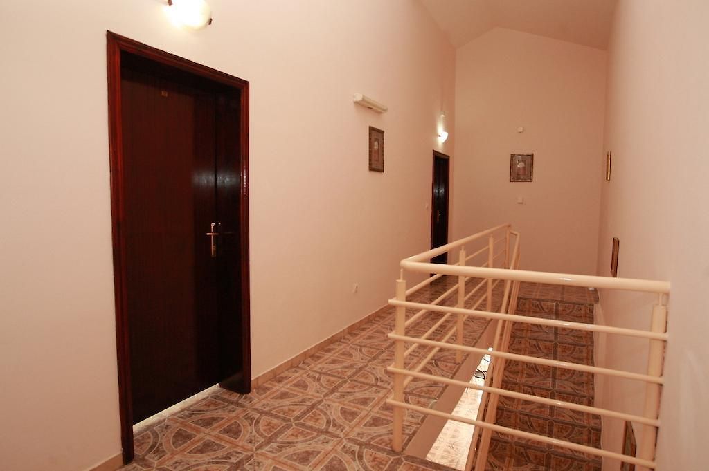 Отель, гостиница в Будве, Черногория, 1 100 м² - фото 8