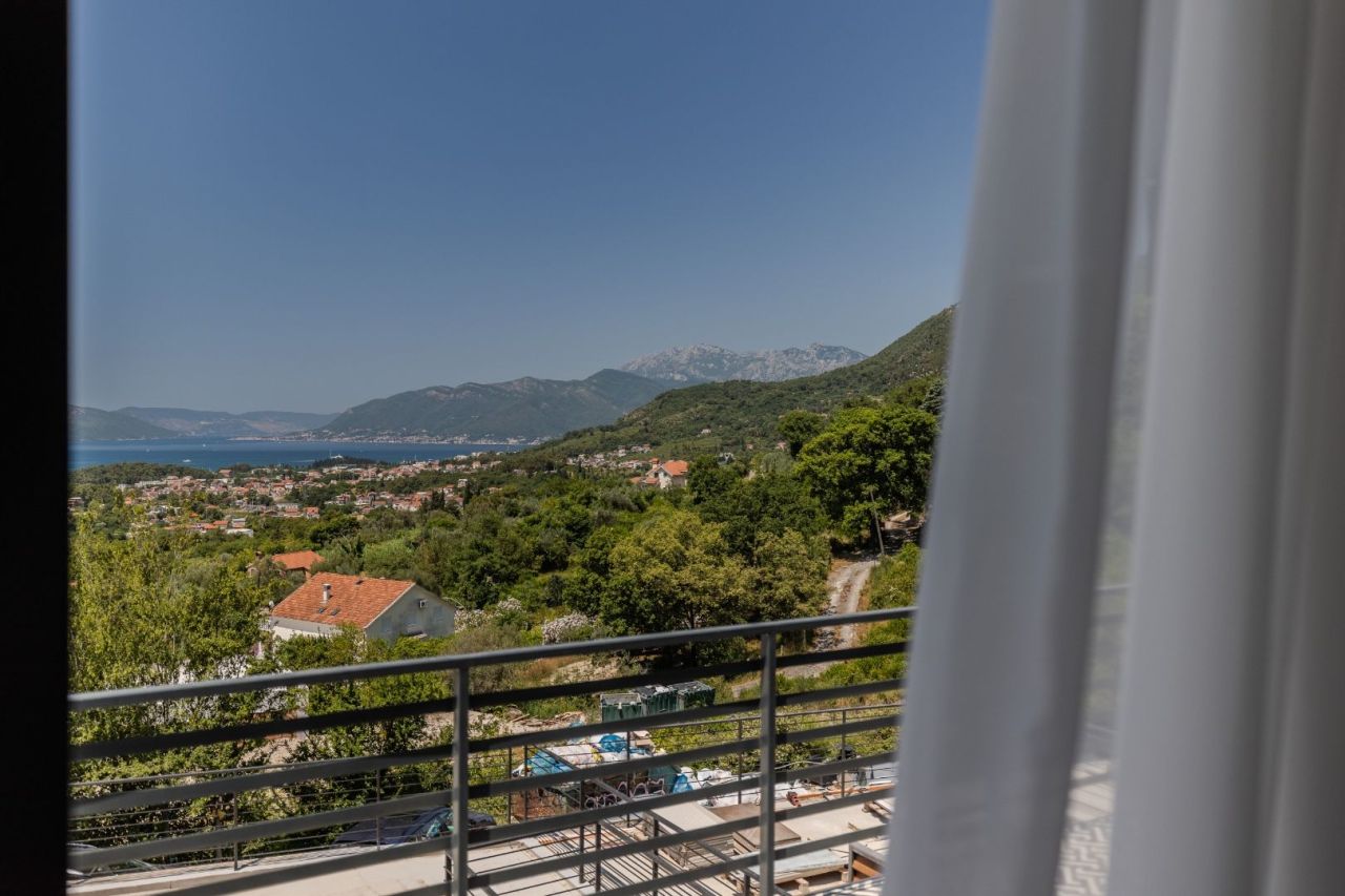 Дом в Тивате, Черногория, 140 м² - фото 15