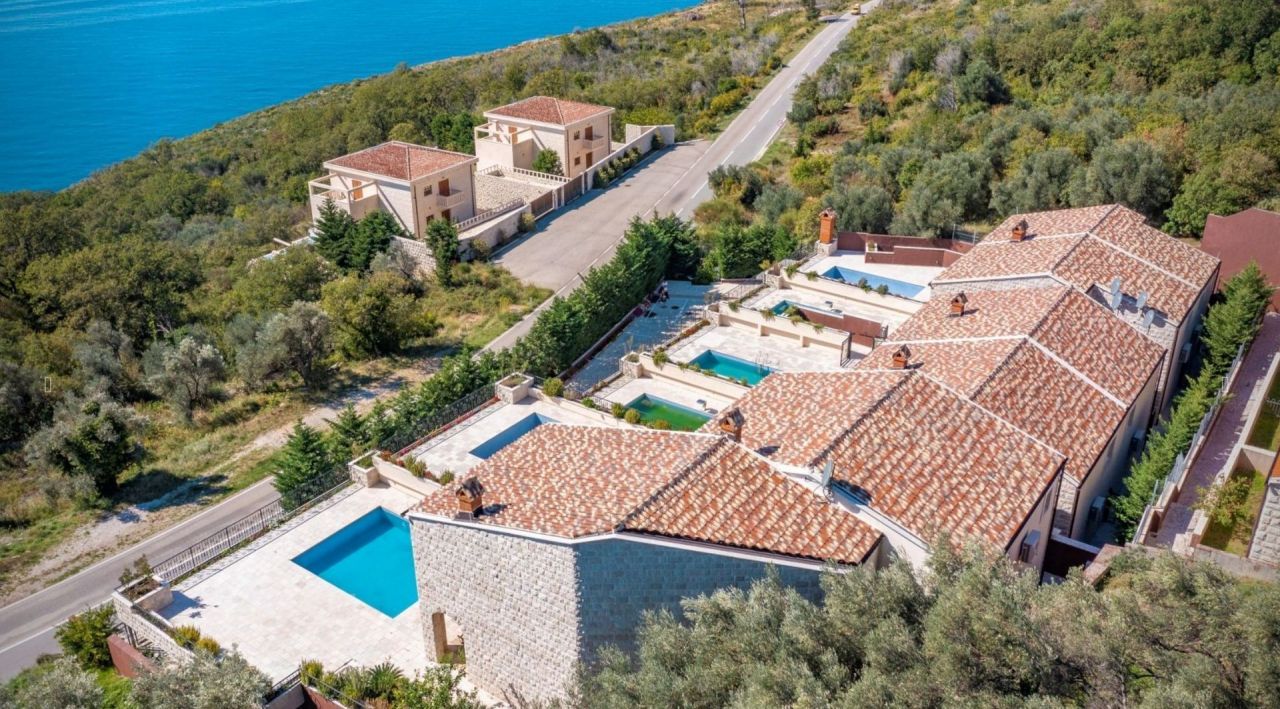 Вилла в Режевичах, Черногория, 150 м² - фото 1