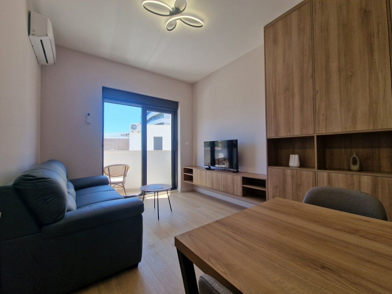 Апартаменты в Бечичи, Черногория, 42 м² - фото 1