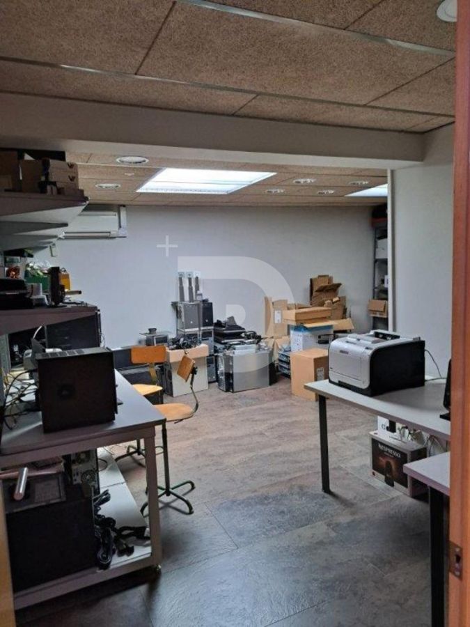 Коммерческая недвижимость в Барселоне, Испания, 800 м² - фото 11