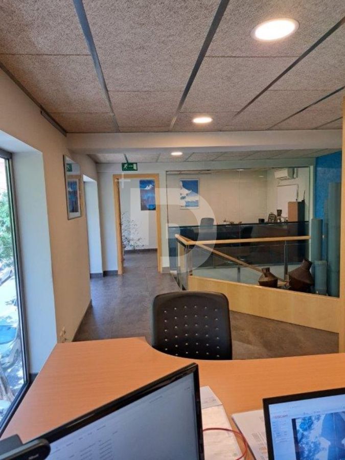 Коммерческая недвижимость в Барселоне, Испания, 800 м² - фото 16