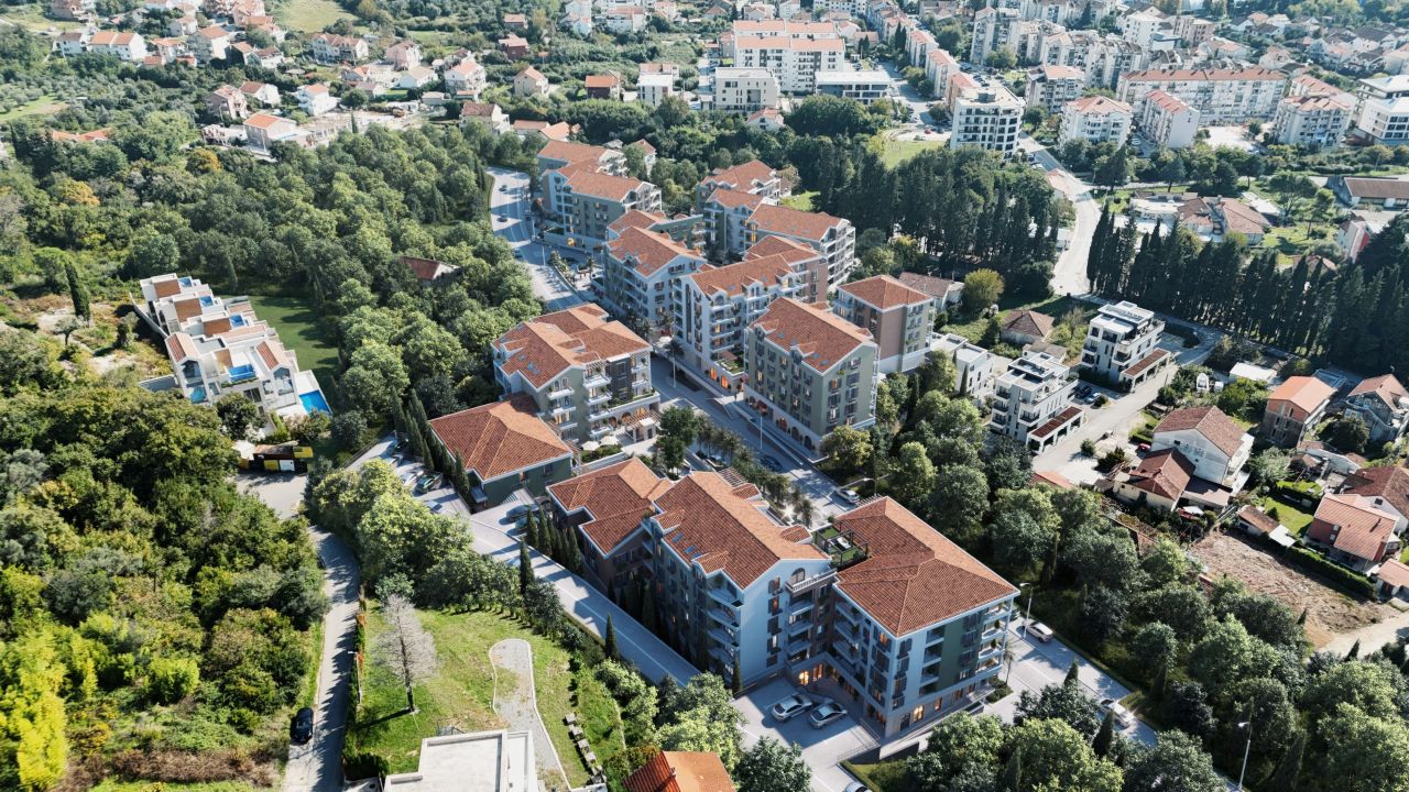 Квартира в Тивате, Черногория, 68.61 м² - фото 4