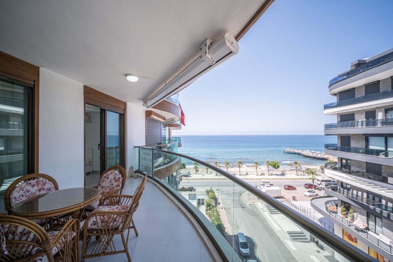 Квартира в Алании, Турция, 165 м² - фото 1