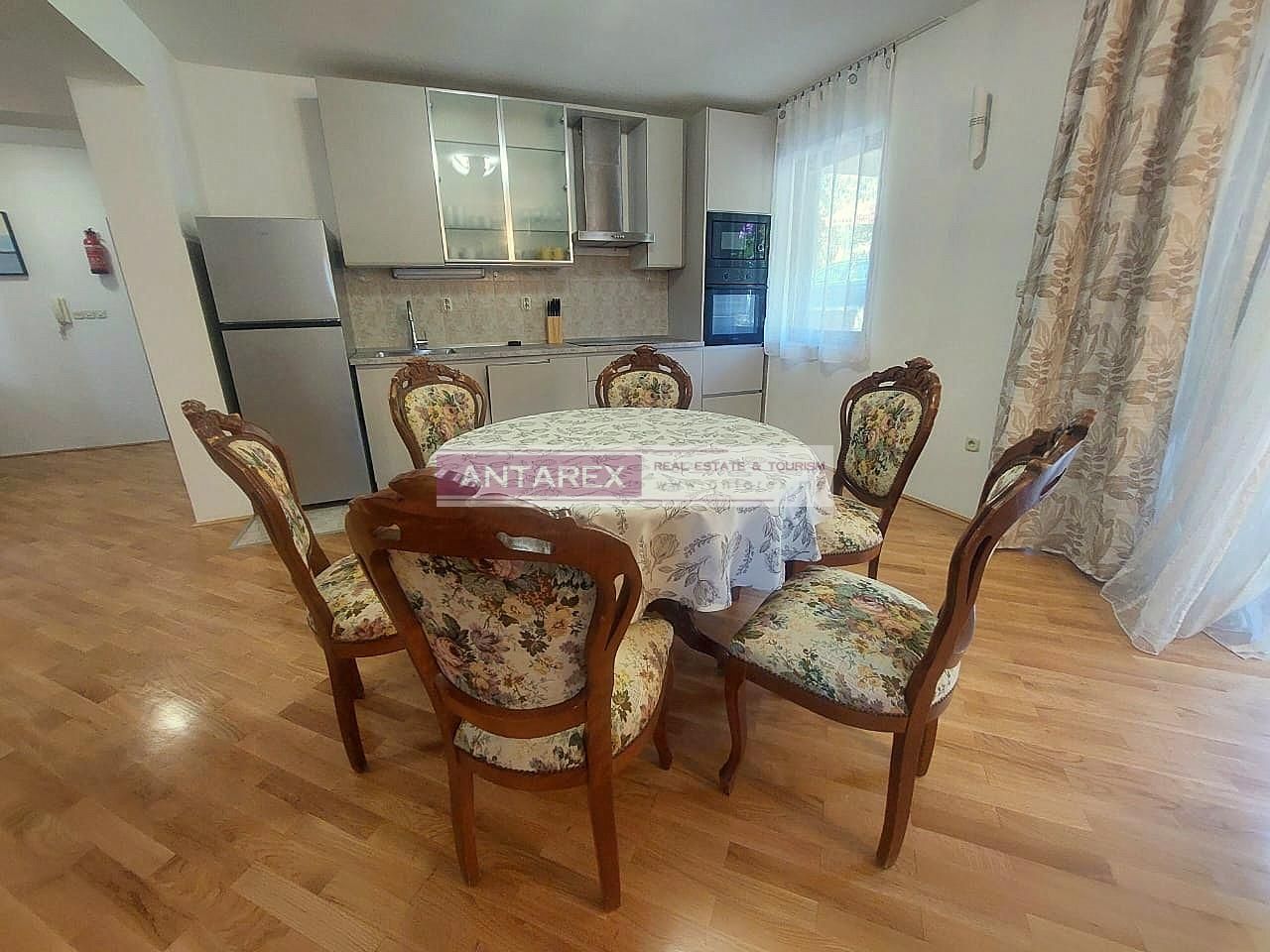 Апартаменты в Дженовичах, Черногория, 124 м² - фото 1