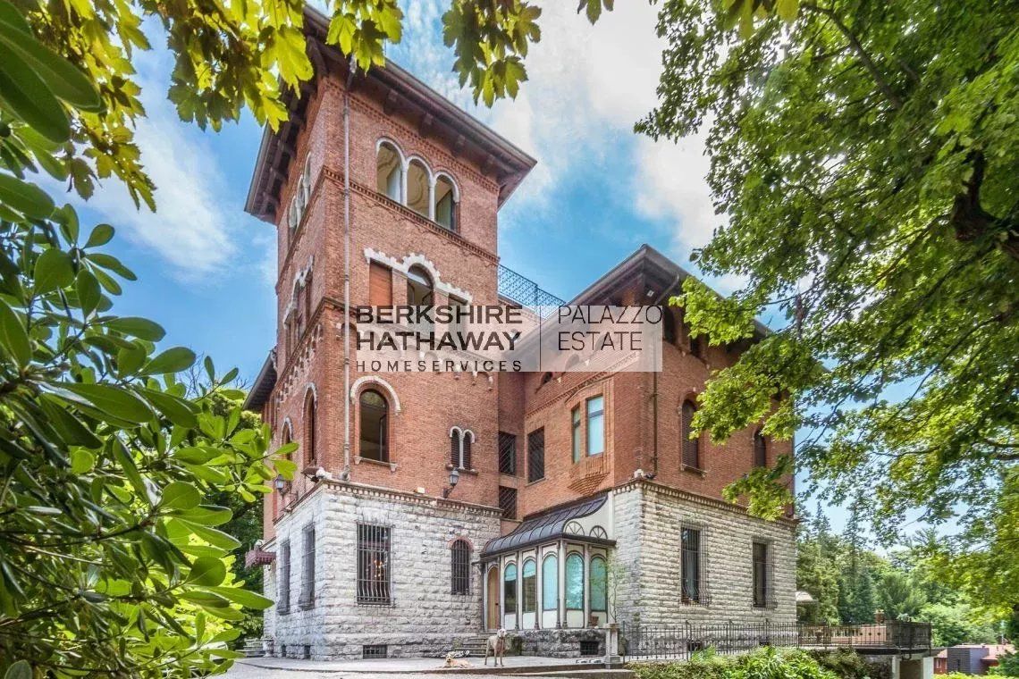 Поместье в Варесе, Италия, 1 330 м² - фото 3