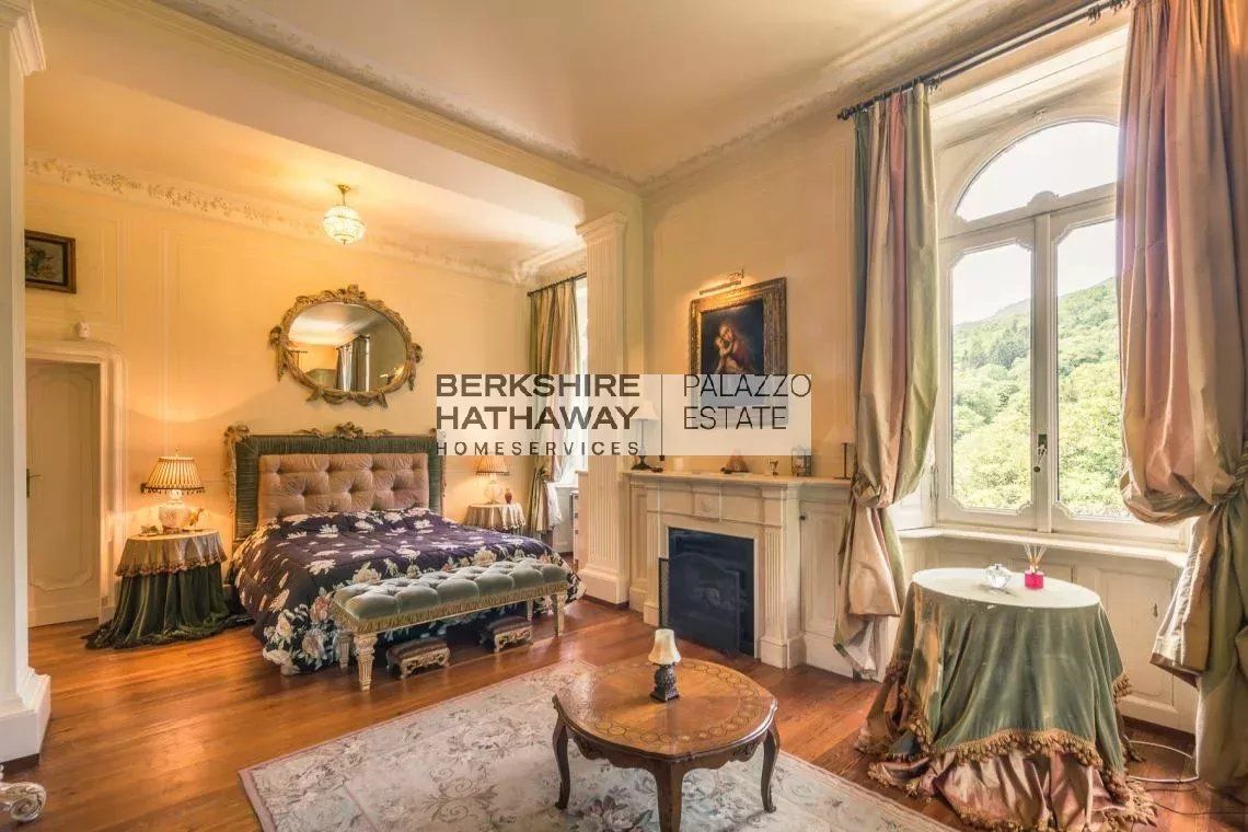 Поместье в Варесе, Италия, 1 330 м² - фото 8