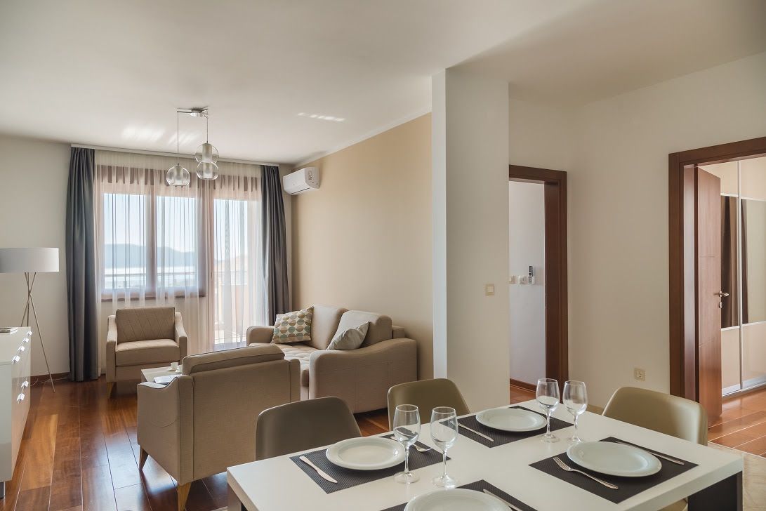 Квартира в Бечичи, Черногория, 95 м² - фото 1