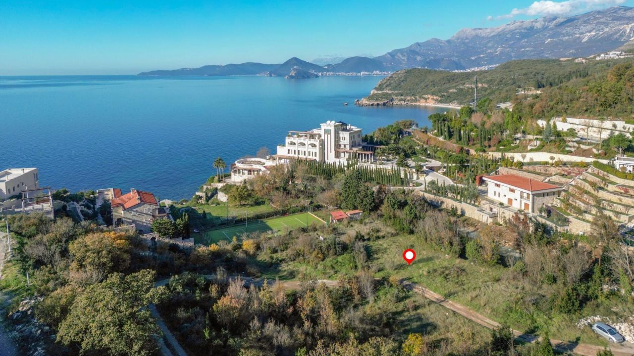 Земля в Режевичах, Черногория, 422 м² - фото 1