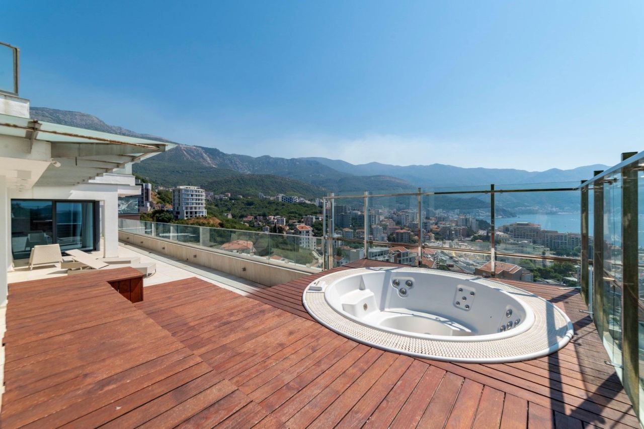 Апартаменты в Бечичи, Черногория, 355 м² - фото 1