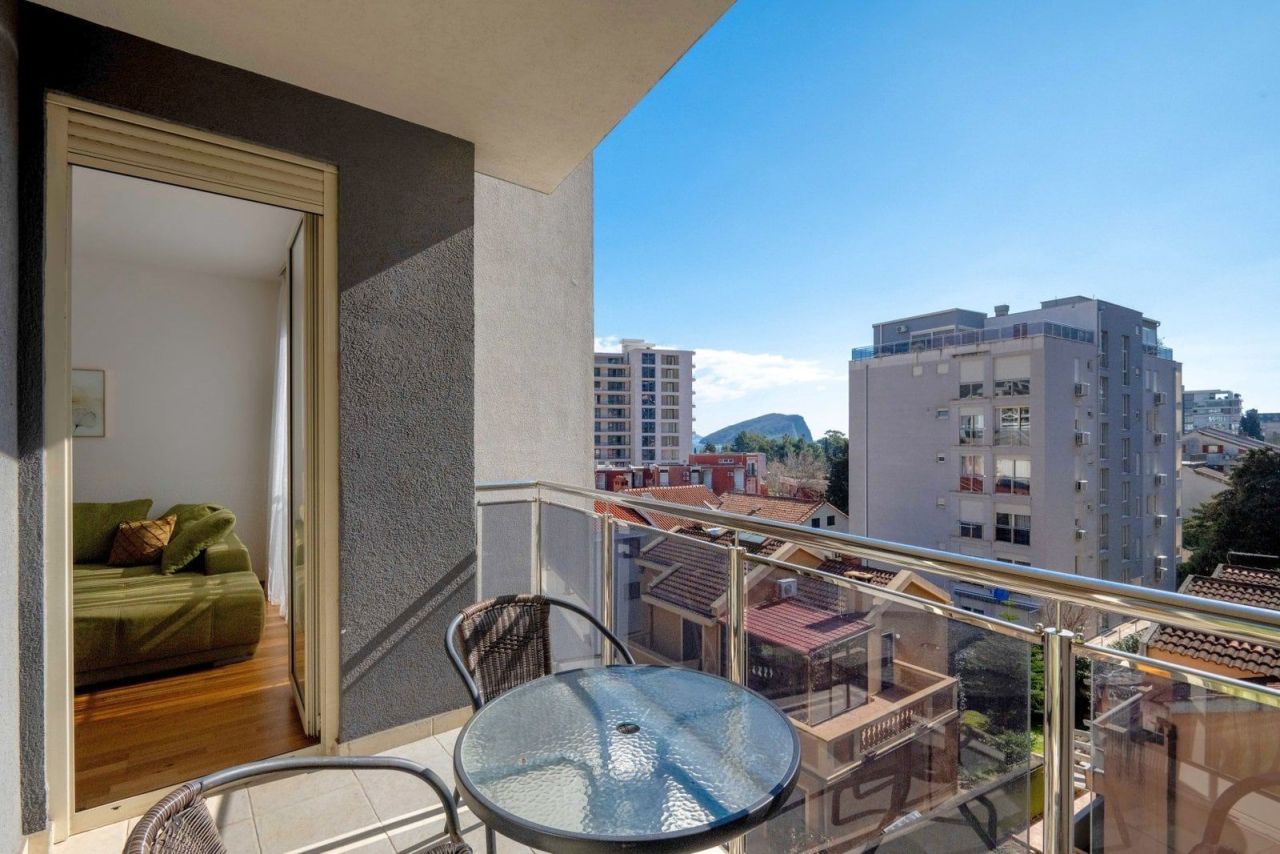 Апартаменты в Будве, Черногория, 48 м² - фото 1