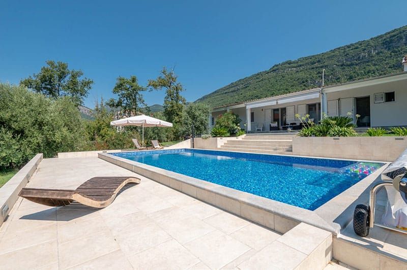 Дом в Каваче, Черногория, 239 м² - фото 2