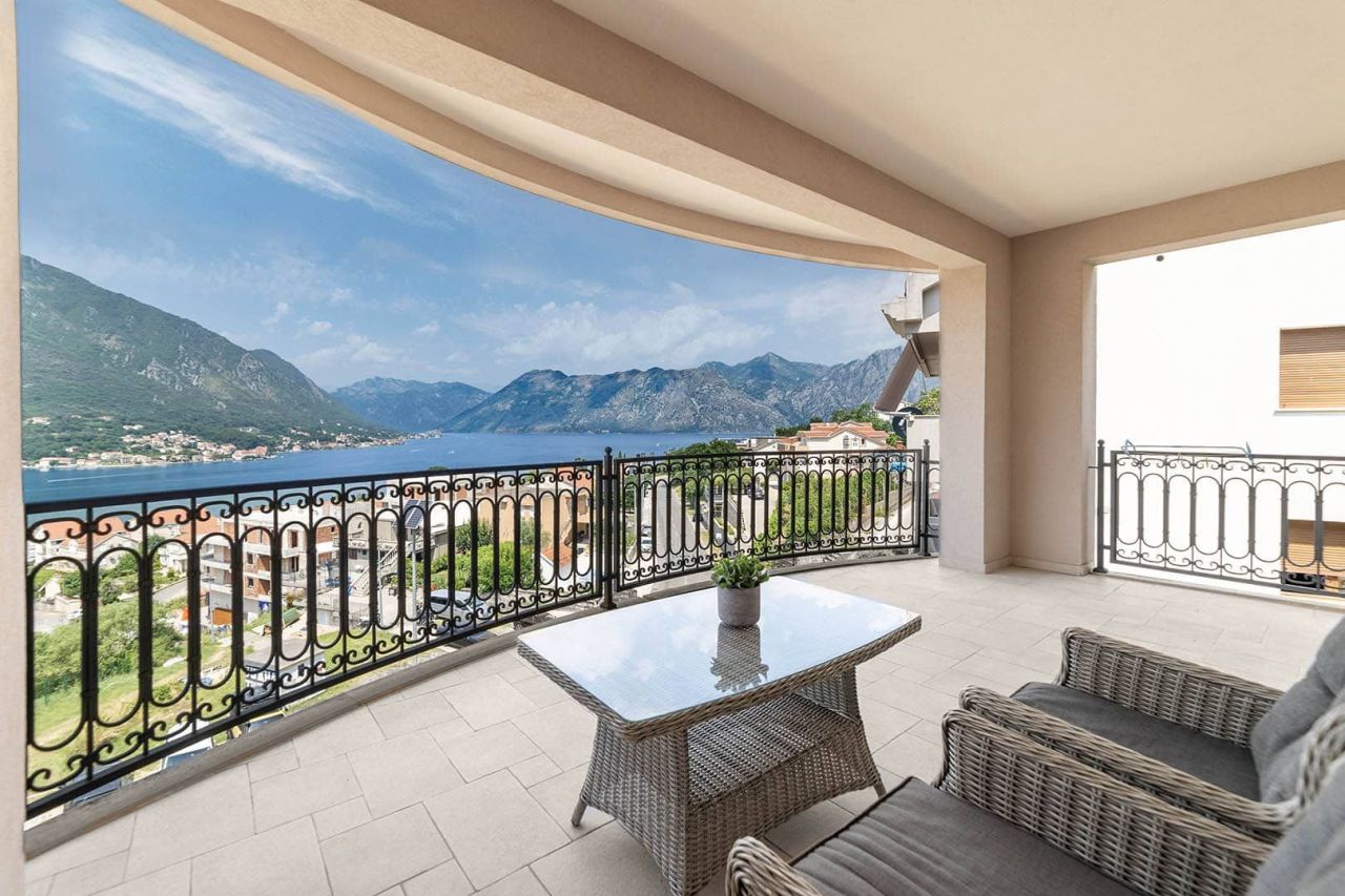 Апартаменты в Доброте, Черногория, 112 м² - фото 3