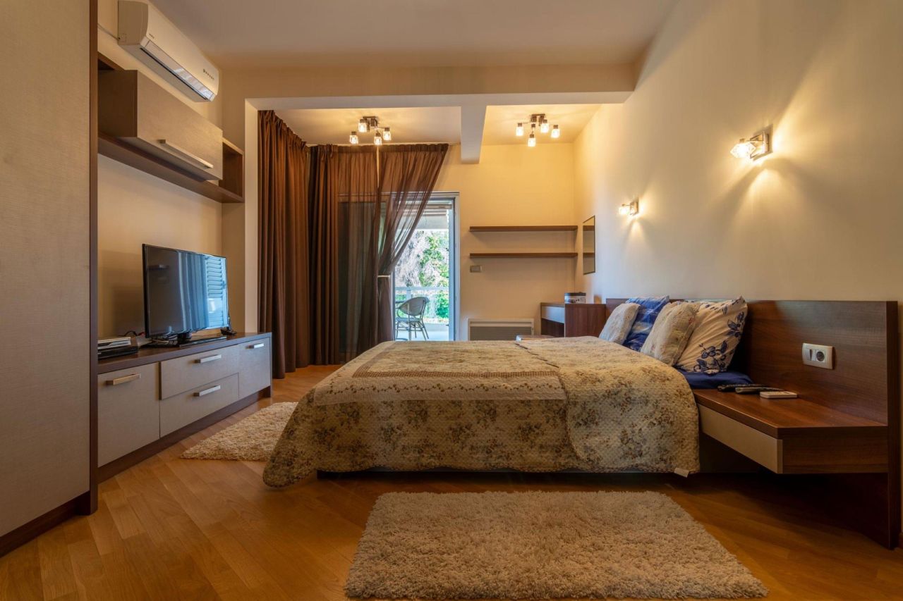 Вилла в Тивате, Черногория, 267 м² - фото 3