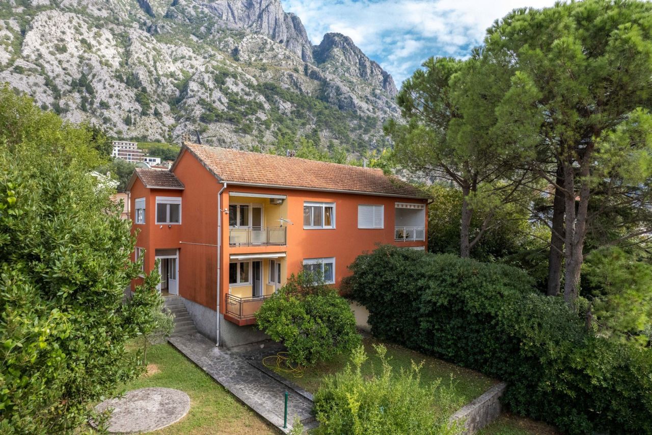 Дом в Доброте, Черногория, 119 м² - фото 3