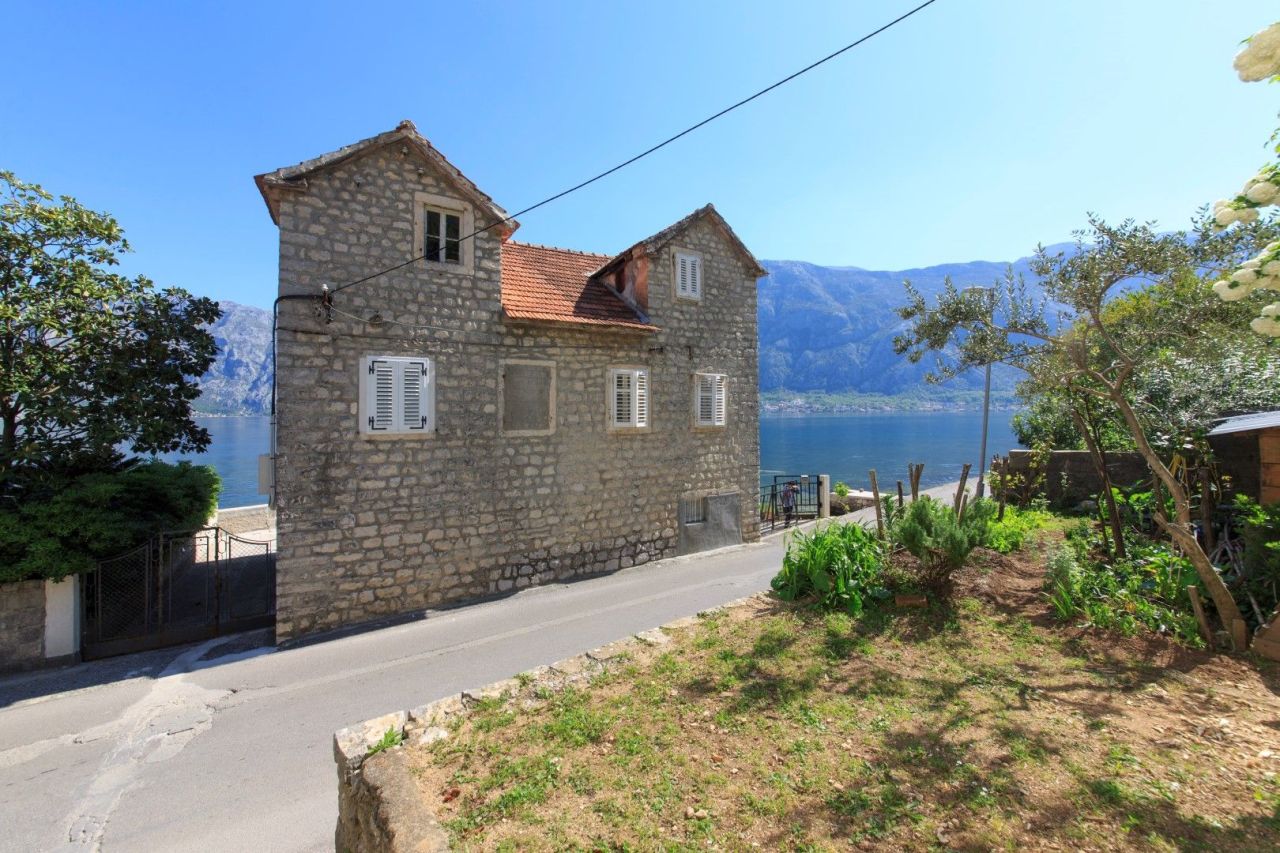 Дом в Прчани, Черногория, 100 м² - фото 3