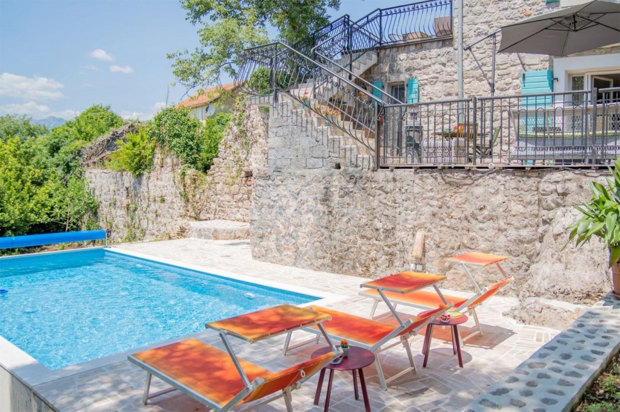 Дом в Тивате, Черногория, 170 м² - фото 5