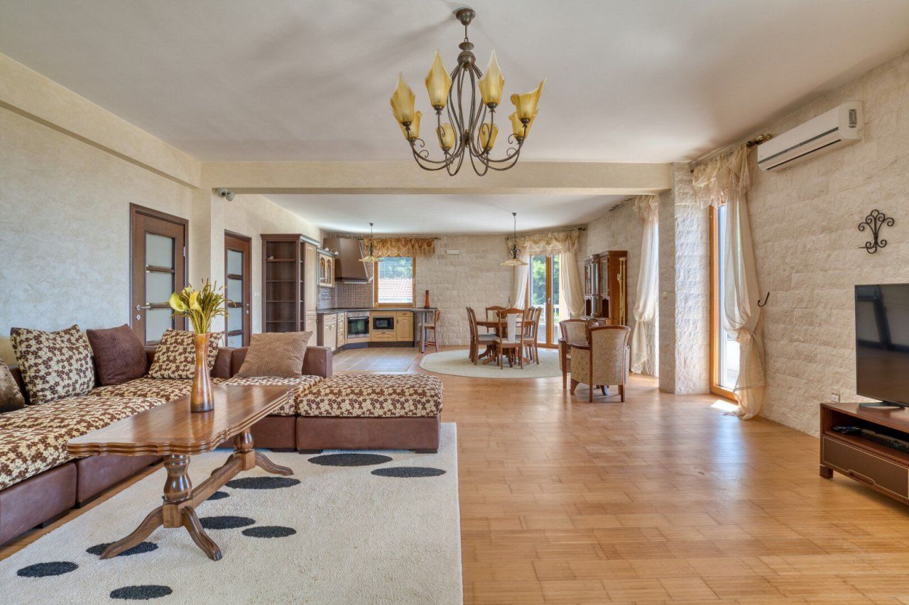 Апартаменты в Святом Стефане, Черногория, 146 м² - фото 5