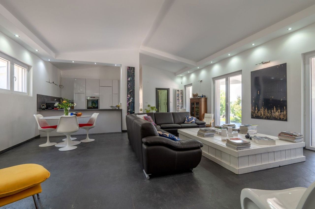 Дом в Каваче, Черногория, 239 м² - фото 6