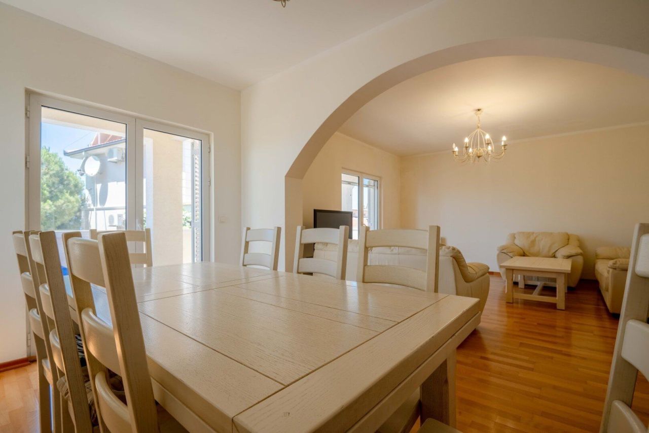 Вилла в Добра Воде, Черногория, 400 м² - фото 7