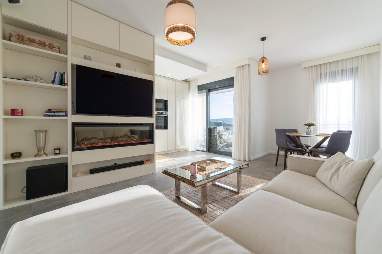 Апартаменты в Тивате, Черногория, 62 м² - фото 9