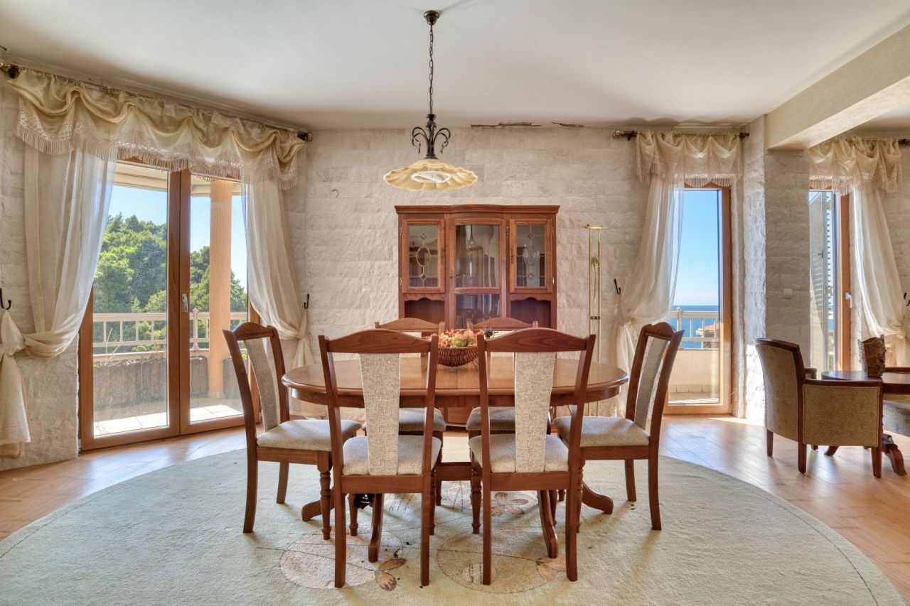 Апартаменты в Святом Стефане, Черногория, 146 м² - фото 10