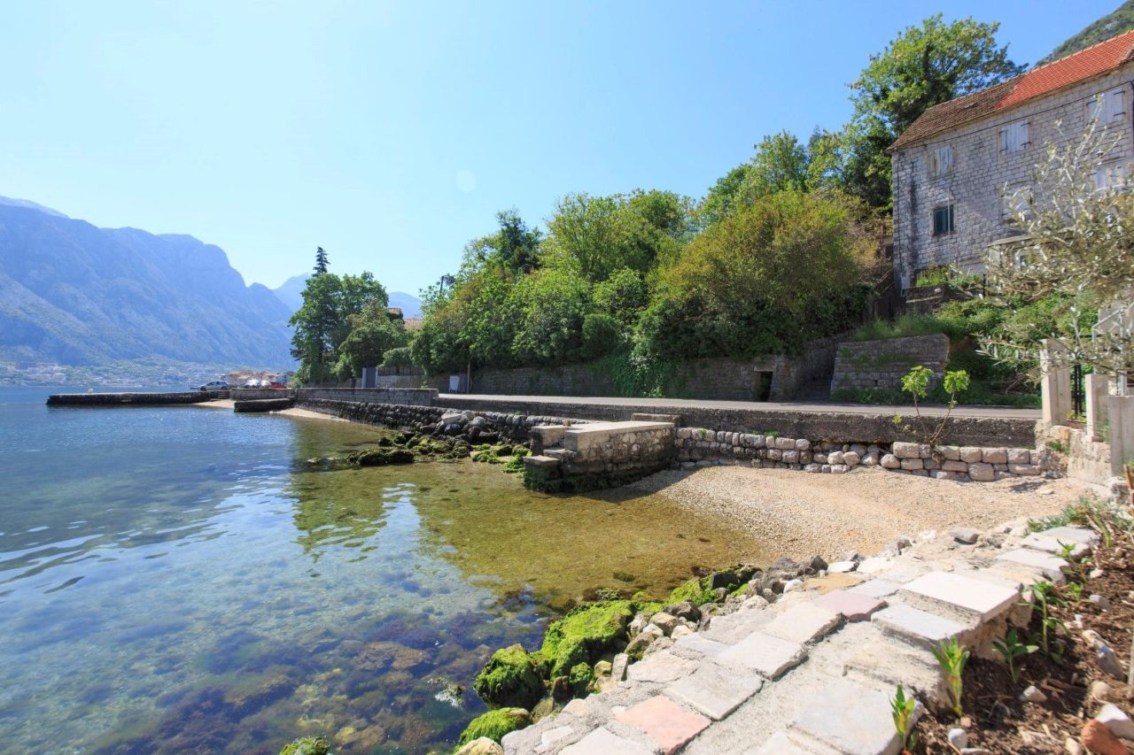 Дом в Прчани, Черногория, 100 м² - фото 10