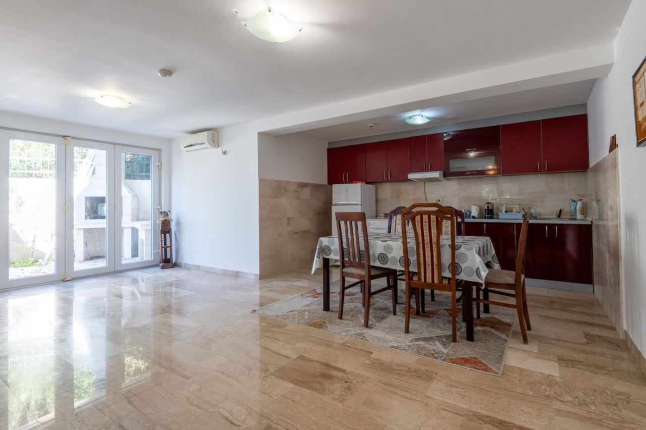 Вилла в Будве, Черногория, 400 м² - фото 11