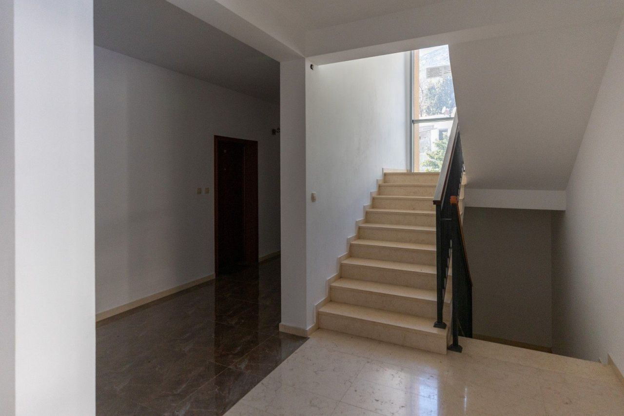 Апартаменты в Будве, Черногория, 152 м² - фото 13