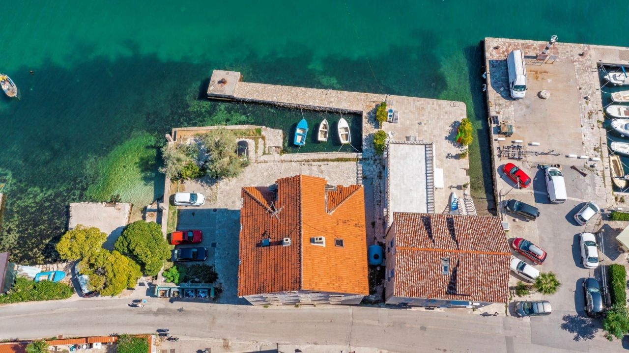 Вилла в Прчани, Черногория, 608 м² - фото 14