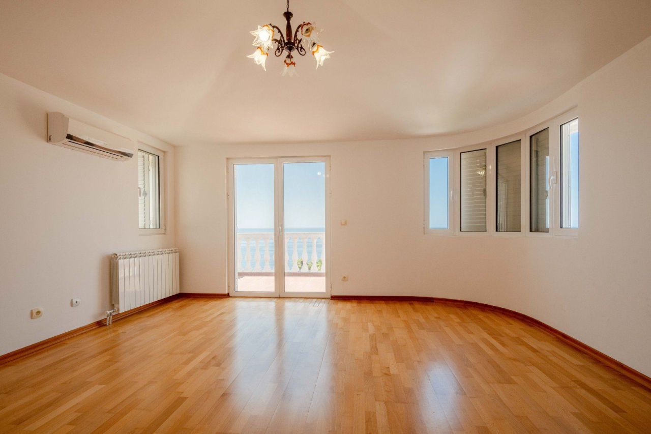 Вилла в Добра Воде, Черногория, 400 м² - фото 14