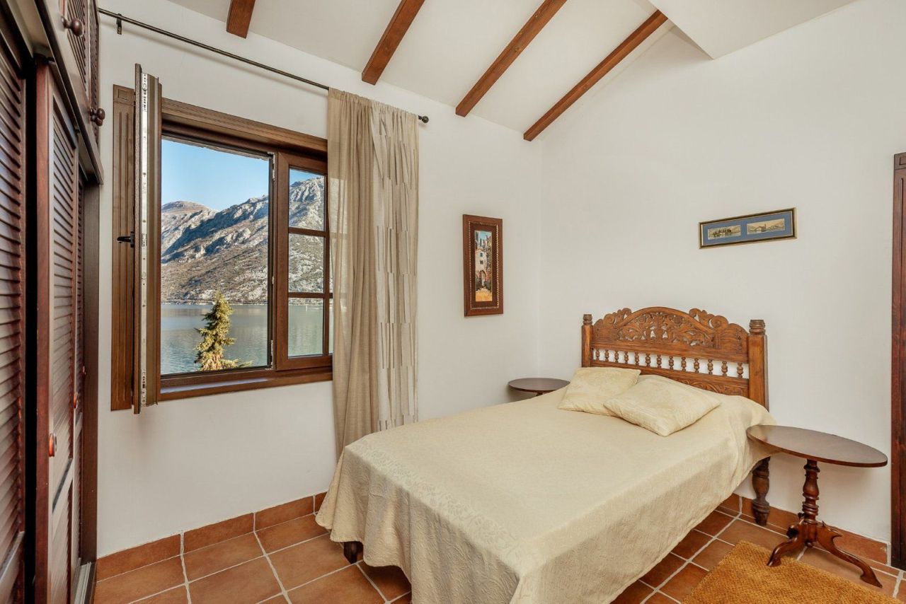 Апартаменты в Костанице, Черногория, 92 м² - фото 14