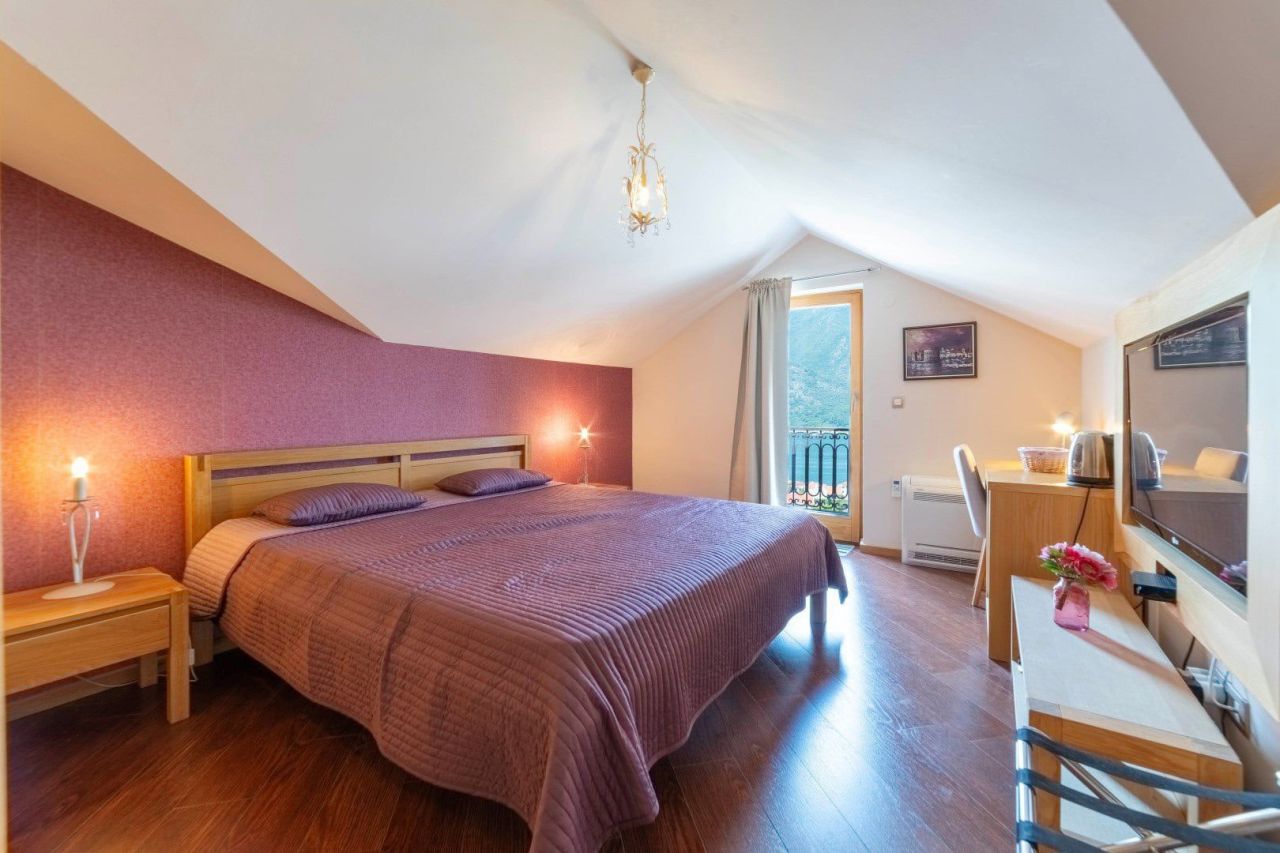 Апартаменты в Доброте, Черногория, 112 м² - фото 15