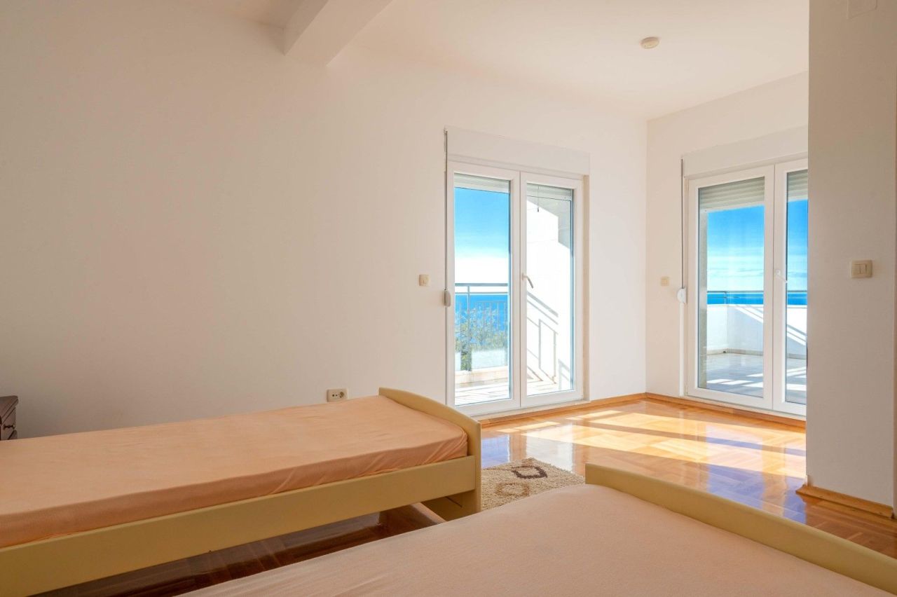 Вилла в Будве, Черногория, 400 м² - фото 15