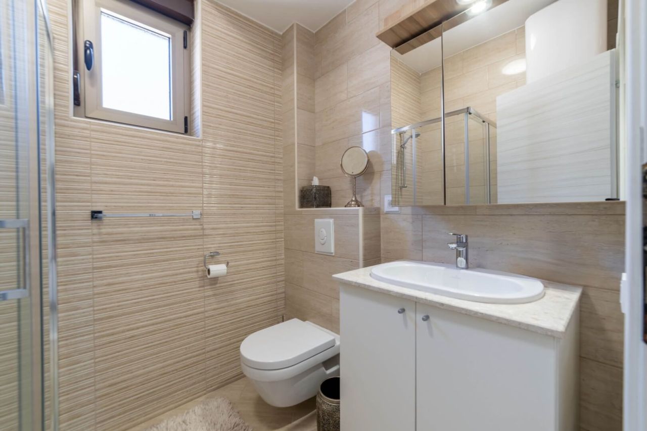 Апартаменты в Доброте, Черногория, 75 м² - фото 16